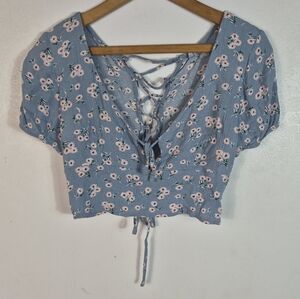 Sky & Sparrow Floral Lace-Up Blue Crop Top Short Sleeve